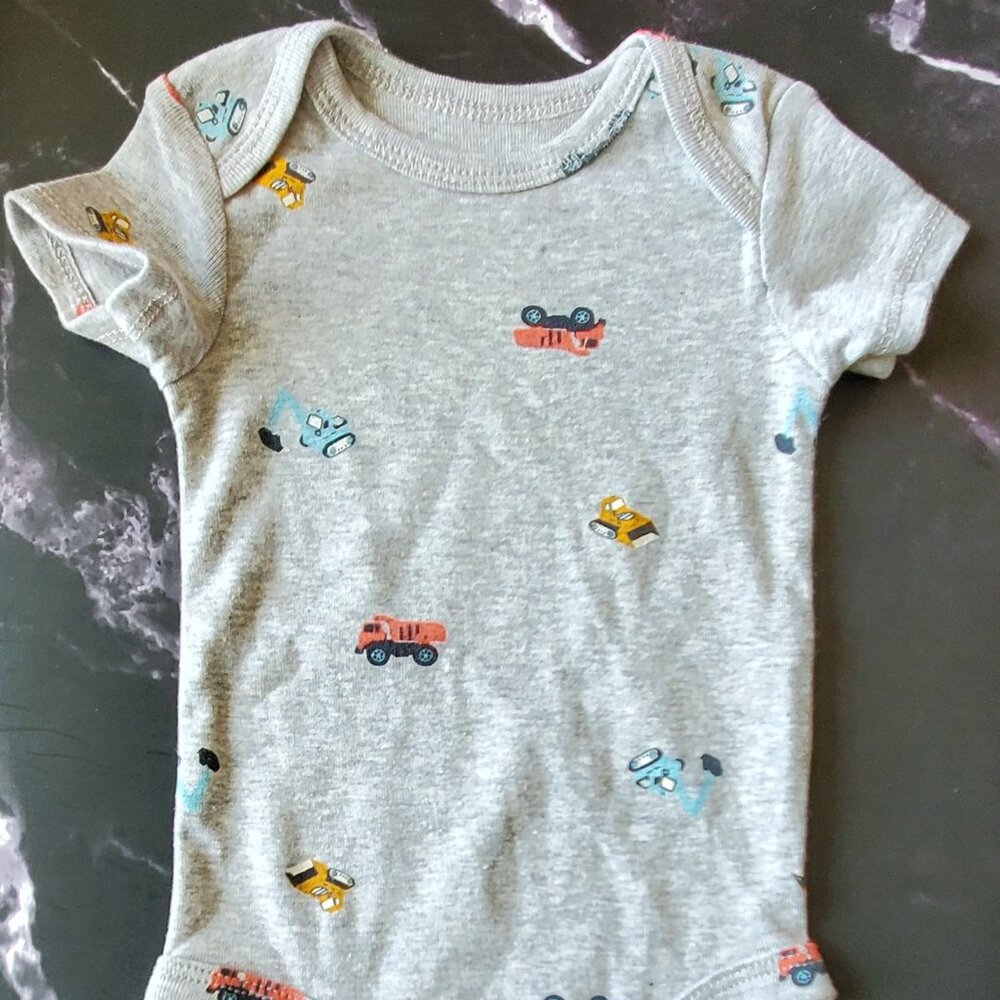 Baby Boy's Bodysuit by Carter's Construction Themed 3 mos
